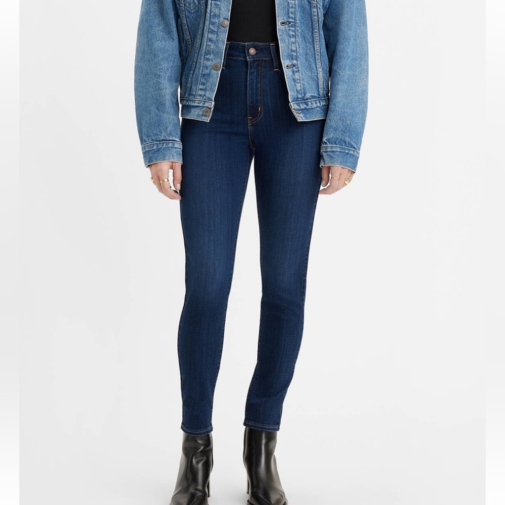 Brand: Levi’s | Color: Blue | Size: 4 Medium/W27 L30